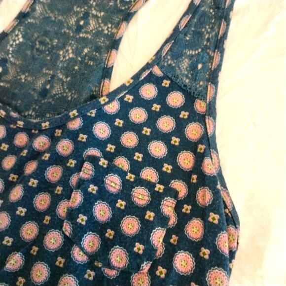 BOHEMIAN Summer Top Sz Large BLUE Racer Back with LACE BACK  EXOTIC BOHO PATTERN - Picture 7 of 14